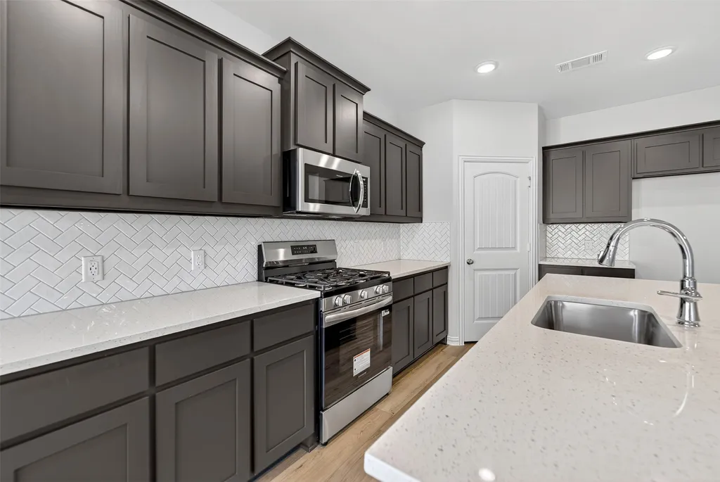 3521 Helena Street Gainesville TX 76240