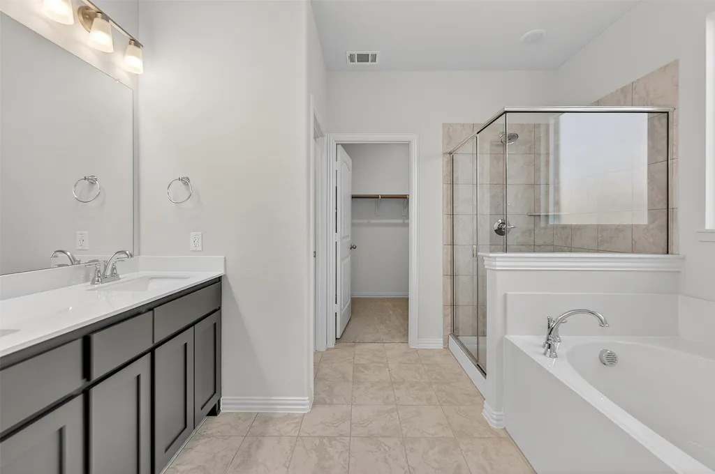 3521 Helena Street Gainesville TX 76240