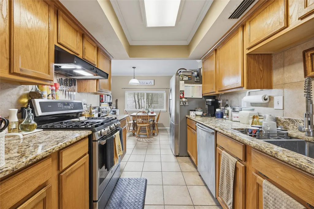 6646 Hillbriar Drive Dallas TX 75248
