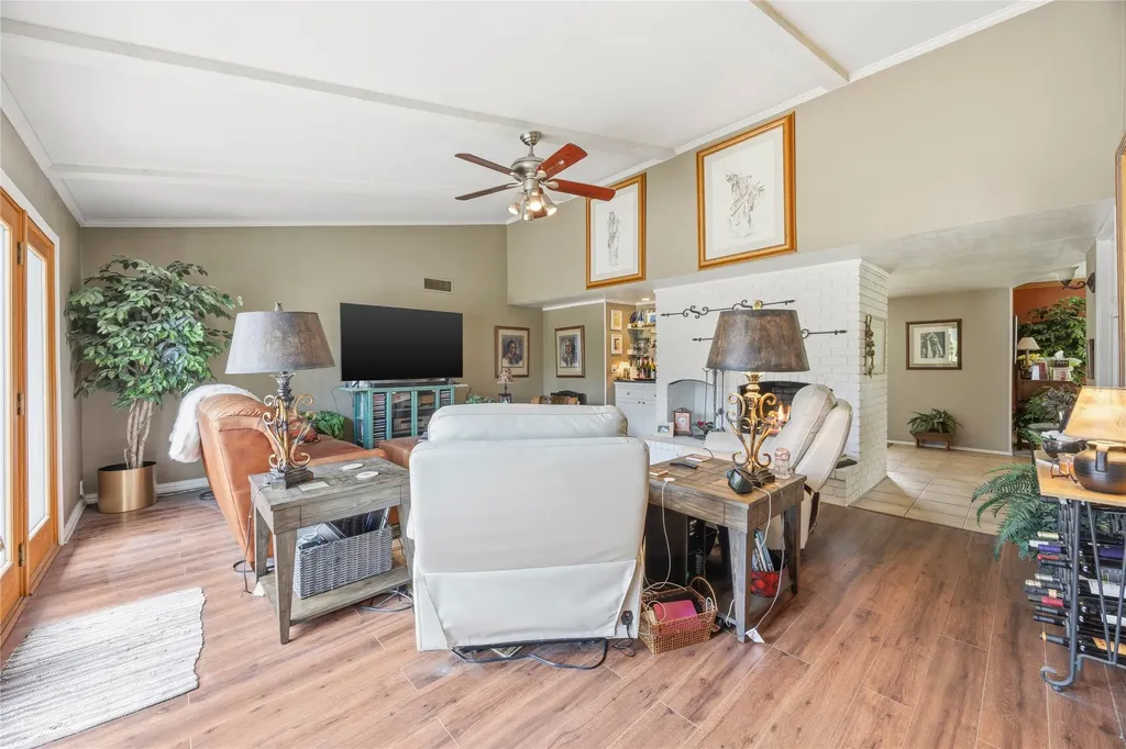 6646 Hillbriar Drive Dallas TX 75248