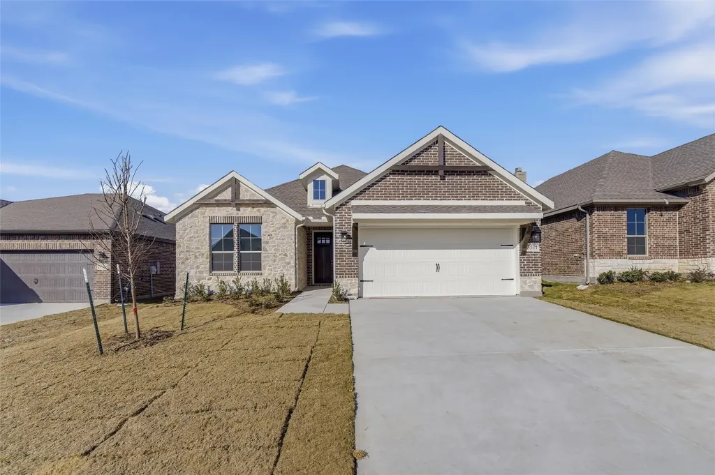 3511 Helena Street Gainesville TX 76240