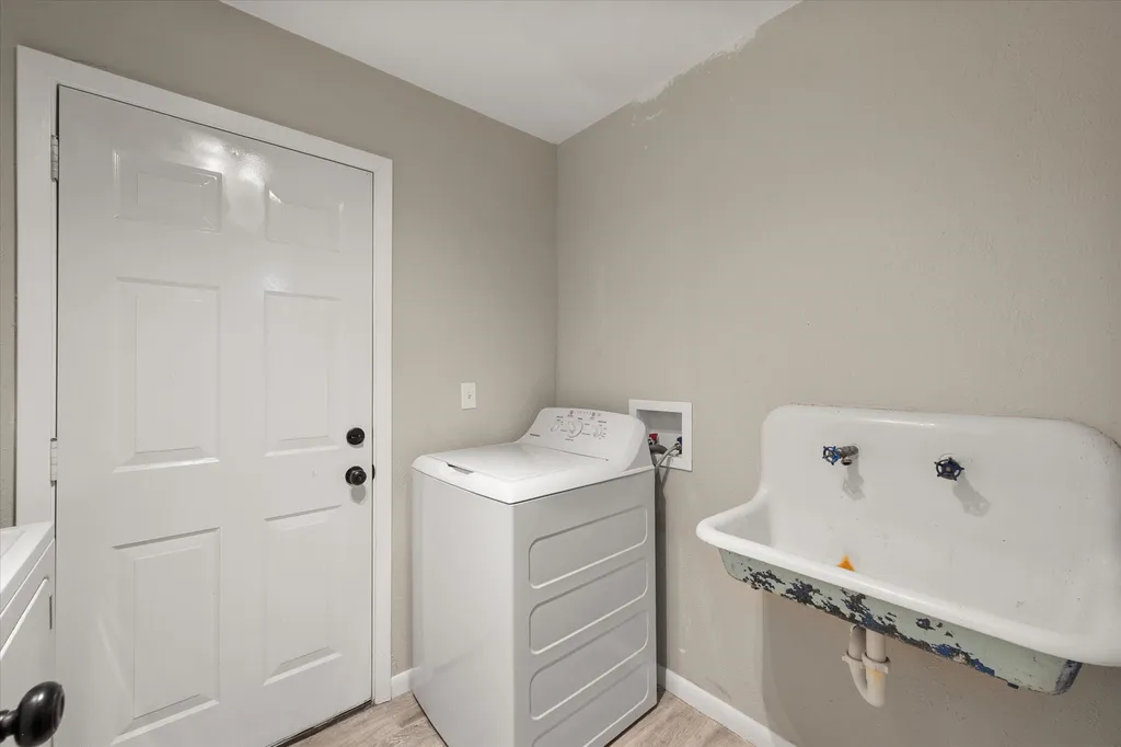 3817 NW County Road 0010 Corsicana TX 75110