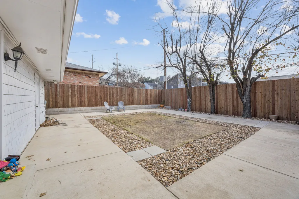 9740 Dartridge Drive Dallas TX 75238