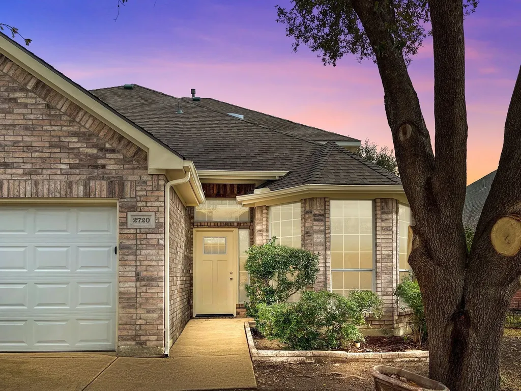 2720 Rochelle Point Irving TX 75062