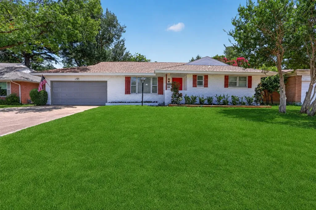 1207 College Oaks Drive Arlington TX 76010