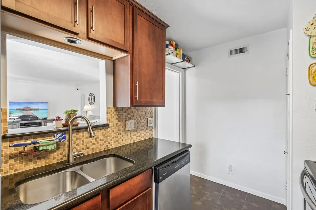 11128 Valleydale Drive Dallas TX 75230