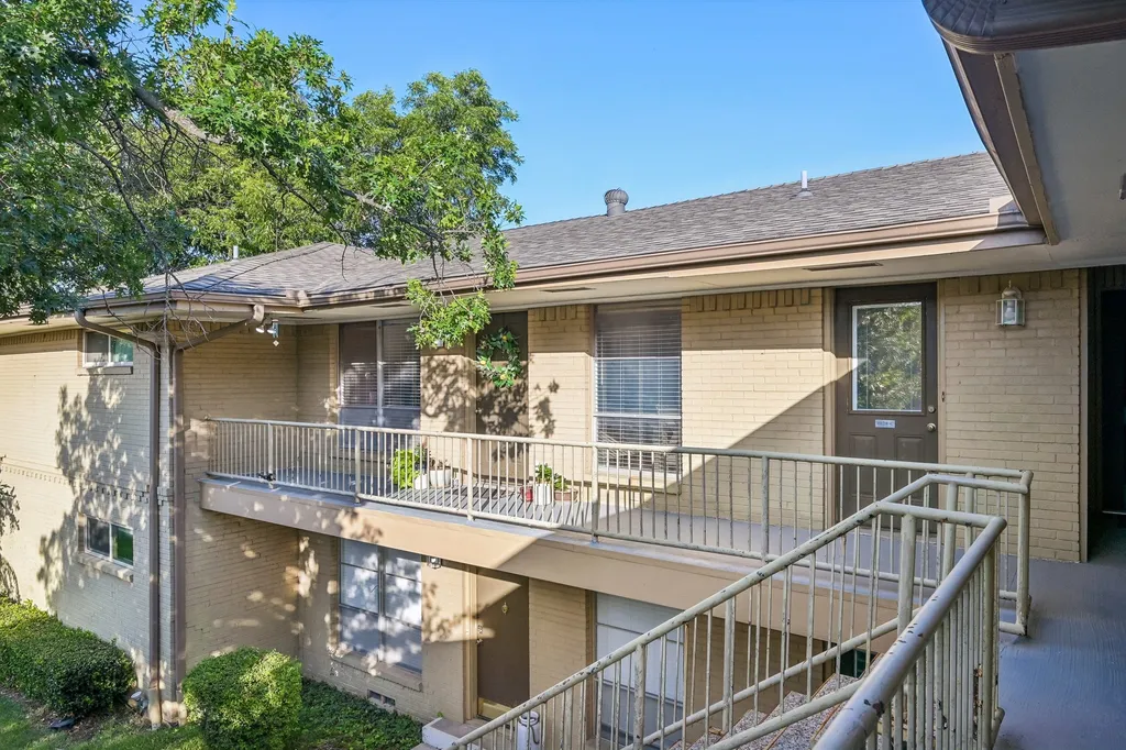 11128 Valleydale Drive Dallas TX 75230