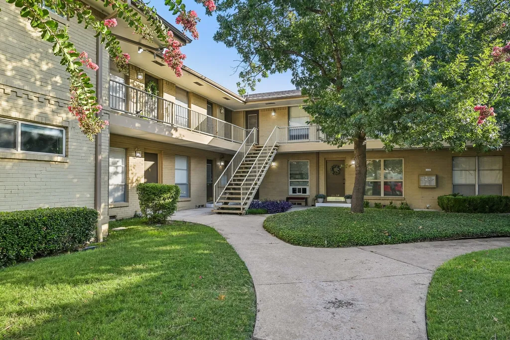 11128 Valleydale Drive Dallas TX 75230