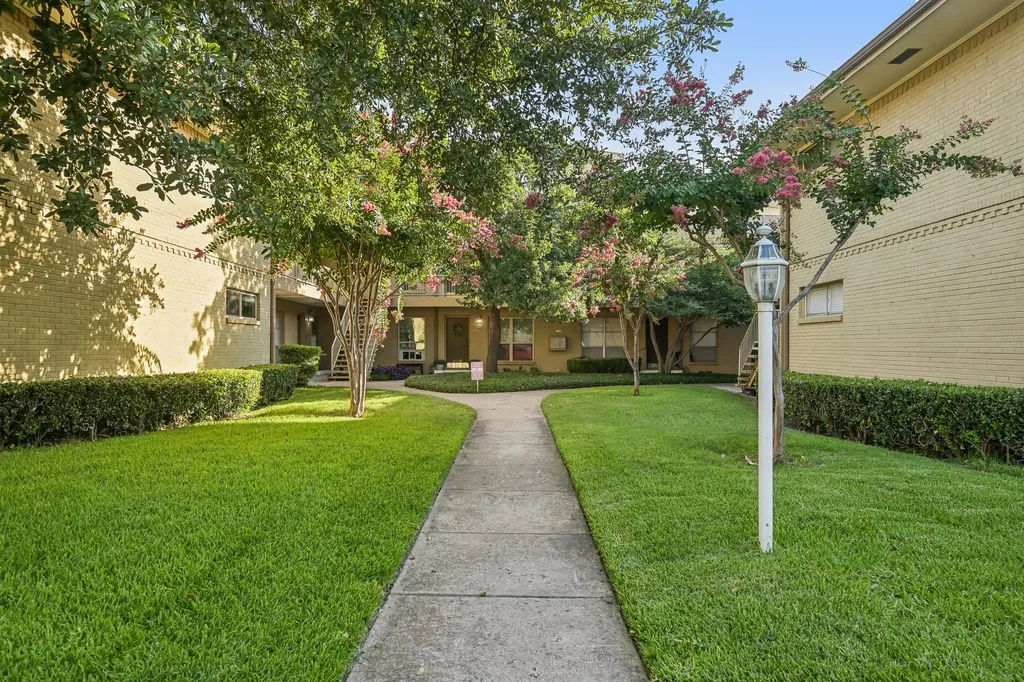 11128 Valleydale Drive Dallas TX 75230