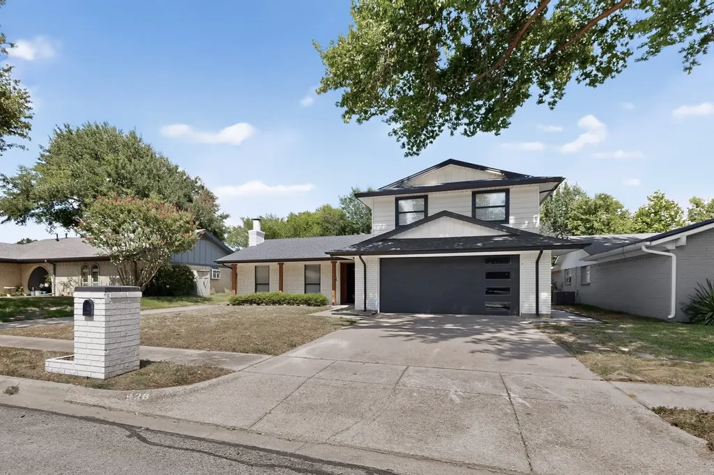 928 Columbus Court Bedford TX 76022