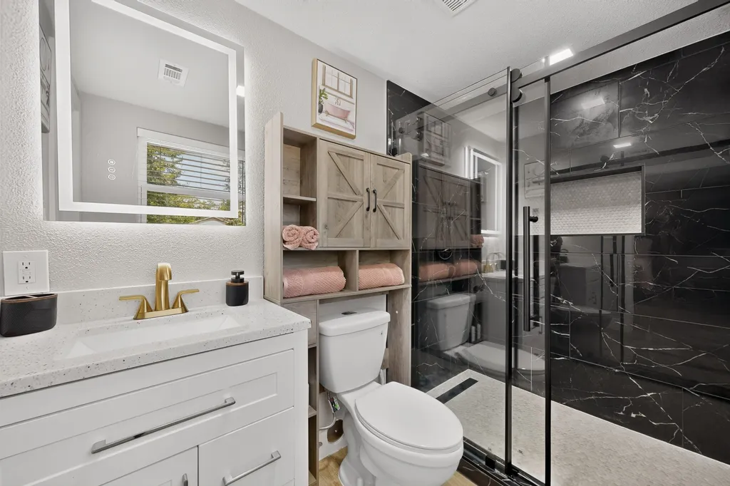 928 Columbus Court Bedford TX 76022