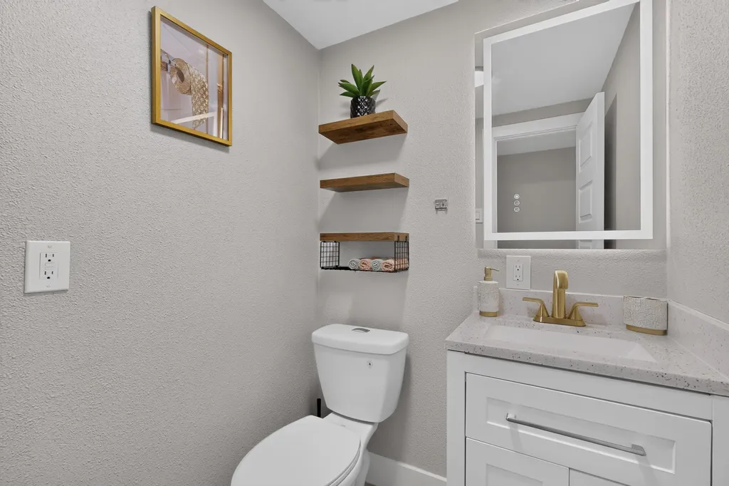 928 Columbus Court Bedford TX 76022