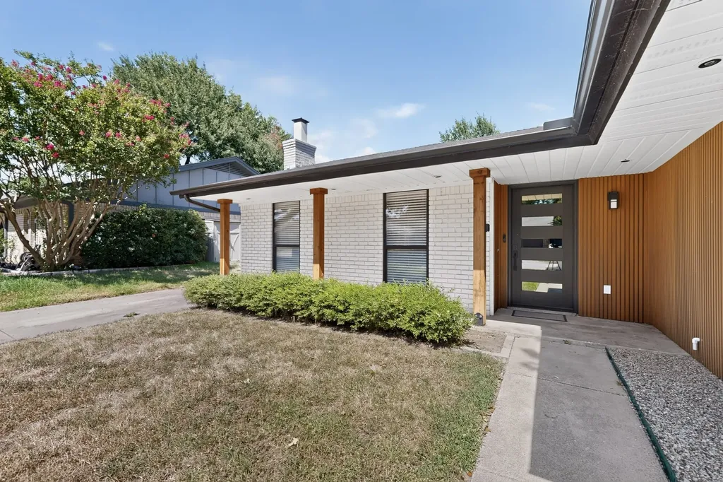 928 Columbus Court Bedford TX 76022