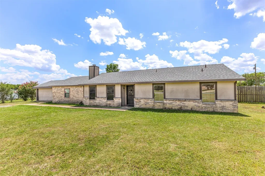 1523 Pheasant Drive Venus TX 76084