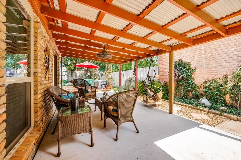 608 Crest Ridge Drive Irving TX 75061