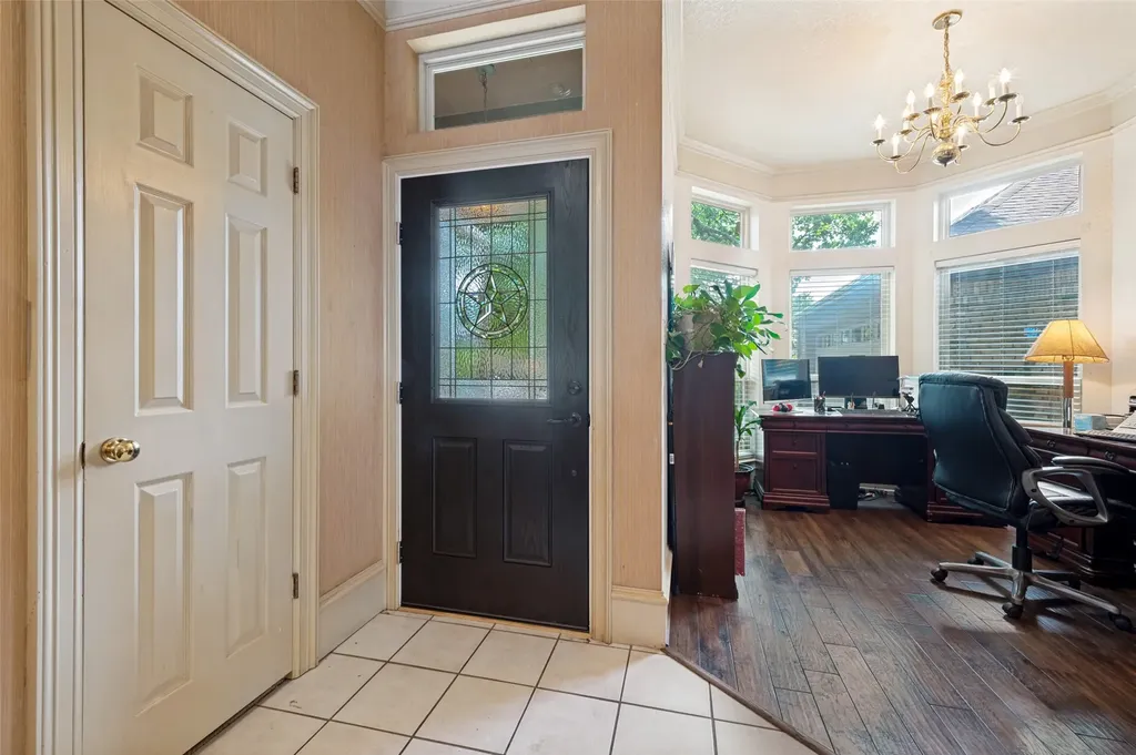 608 Crest Ridge Drive Irving TX 75061