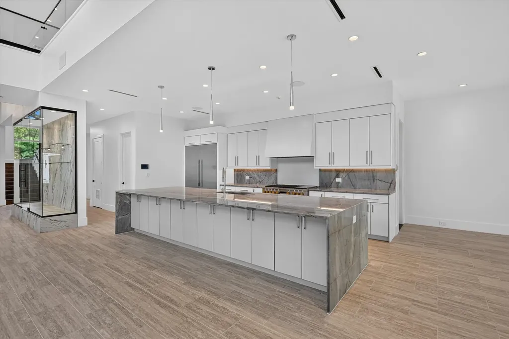 6466 Royal Lane Dallas TX 75230