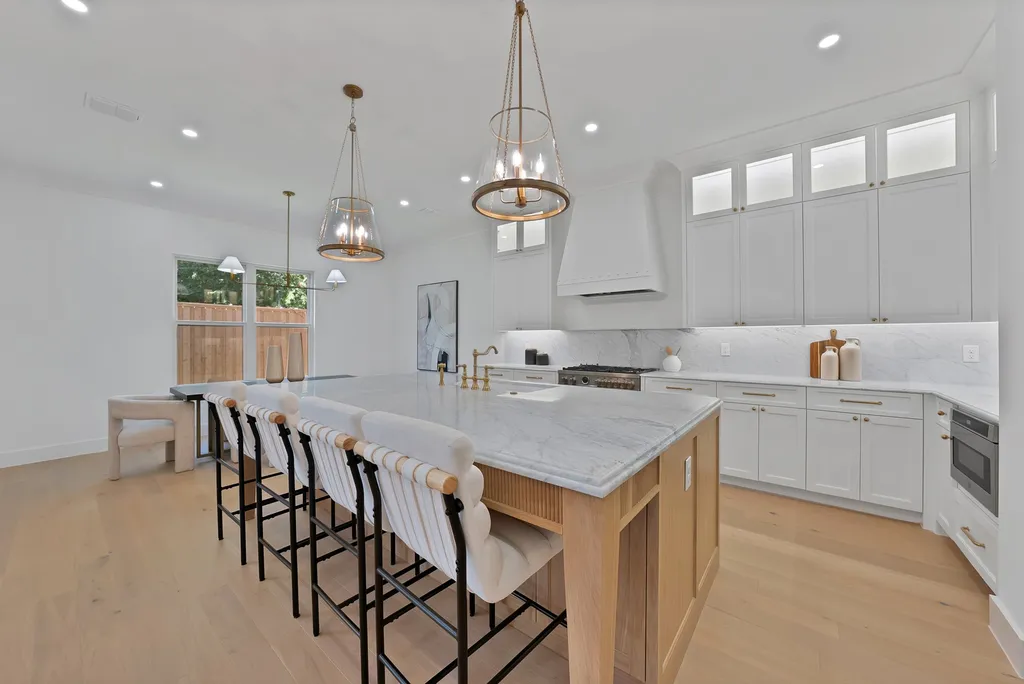 3724 Highgrove Drive Dallas TX 75220