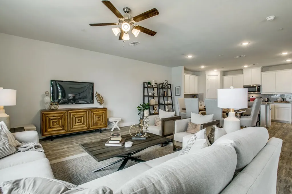 935 Ponds Edge Lane Euless TX 76040