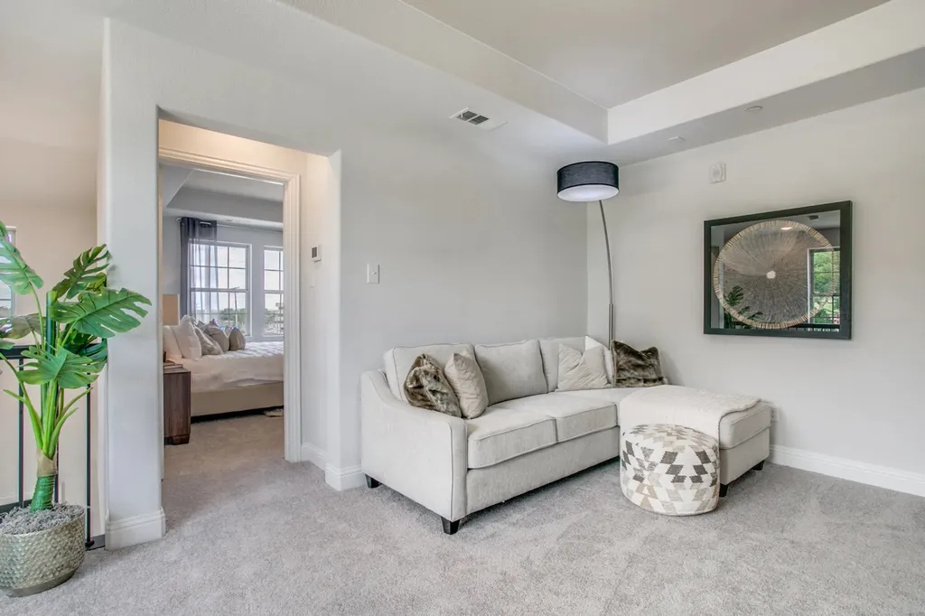 935 Ponds Edge Lane Euless TX 76040
