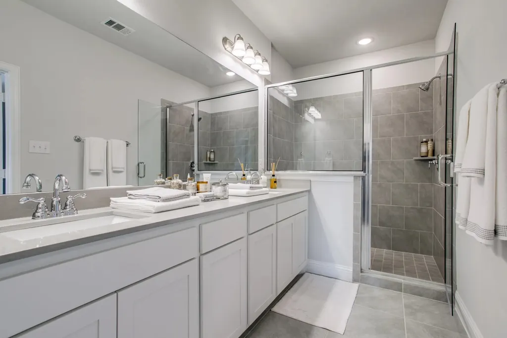 935 Ponds Edge Lane Euless TX 76040