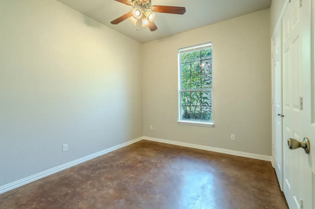 403 Summer Tree Lane Springtown TX 76082
