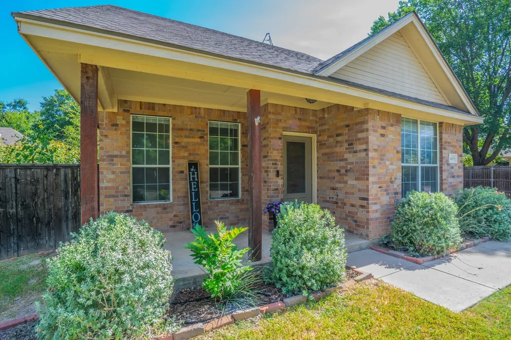 403 Summer Tree Lane Springtown TX 76082