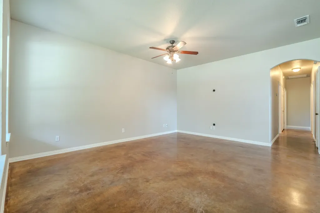 403 Summer Tree Lane Springtown TX 76082
