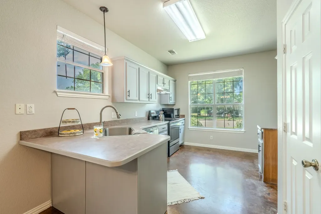 403 Summer Tree Lane Springtown TX 76082