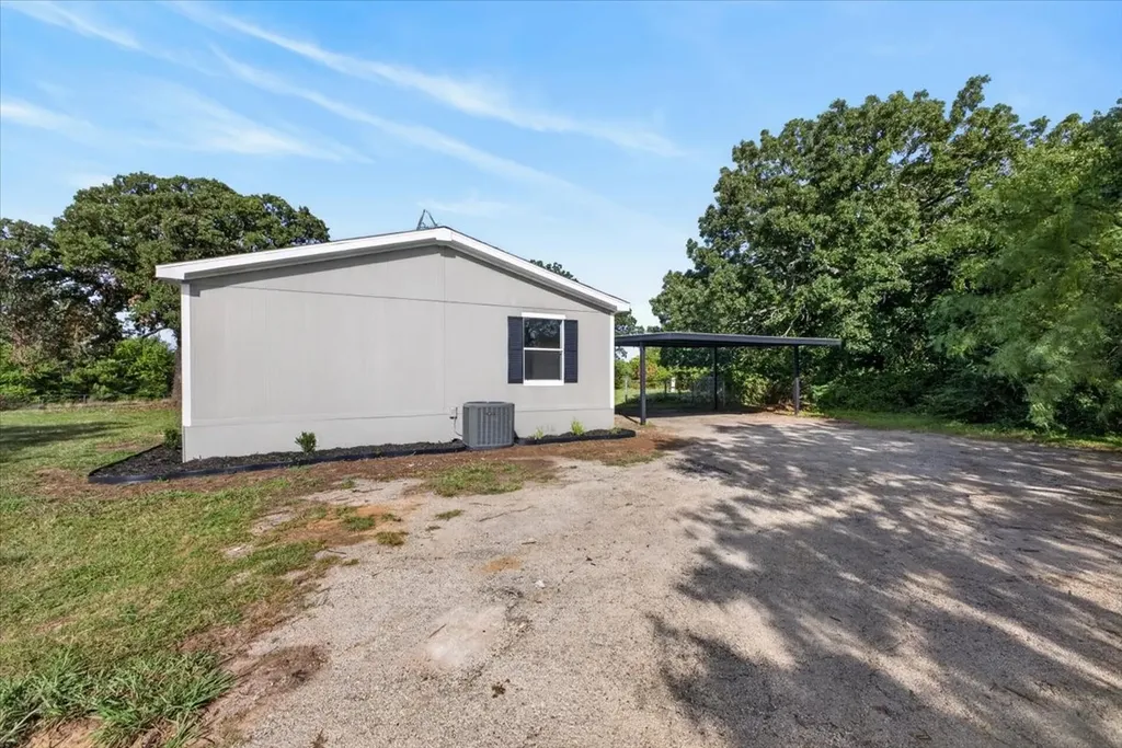 6001 Overbrook Farm Lane Joshua TX 76058