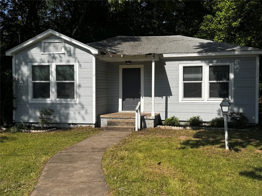 127 Frances Street Mineola TX 75773