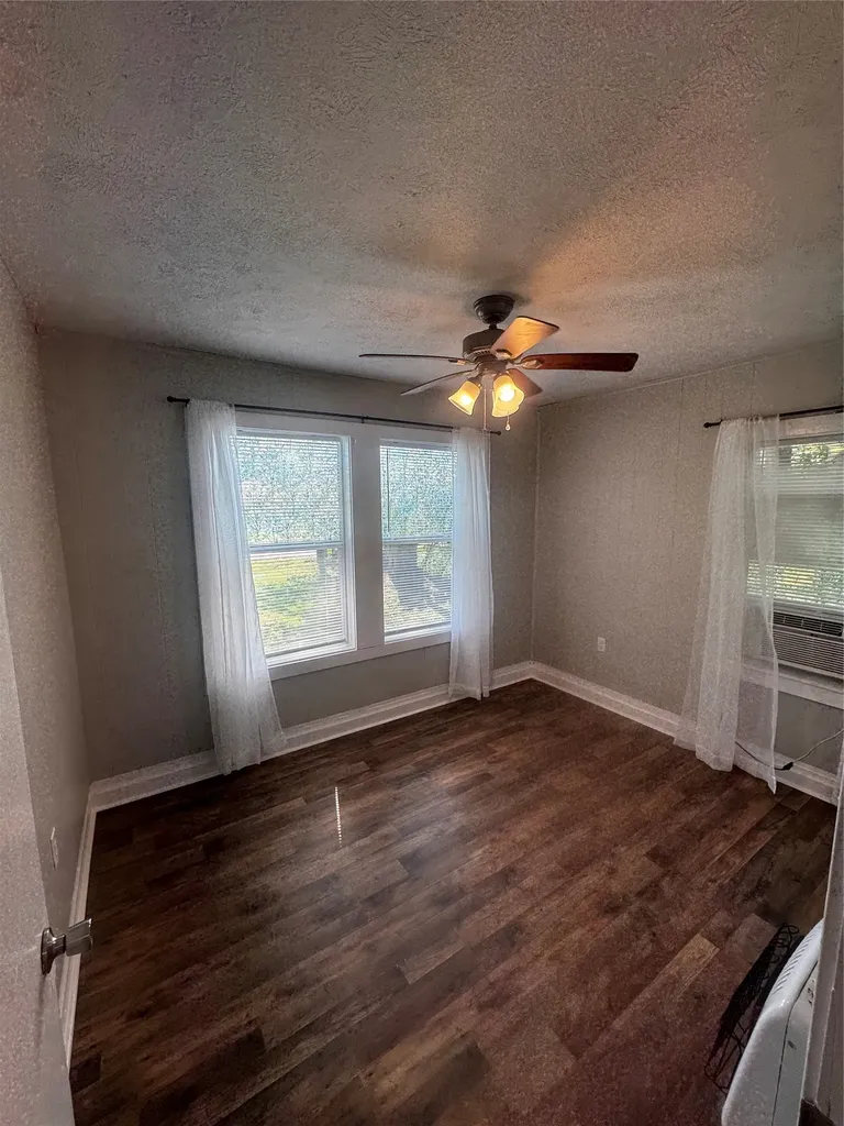 127 Frances Street Mineola TX 75773