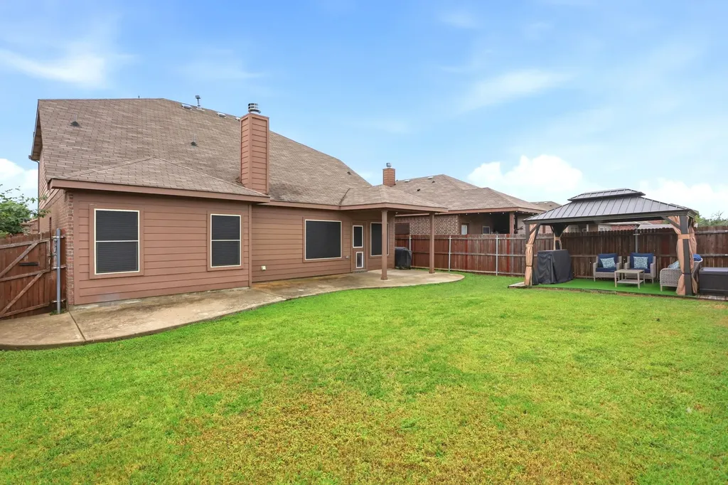 1817 Potrillo Lane Fort Worth TX 76131
