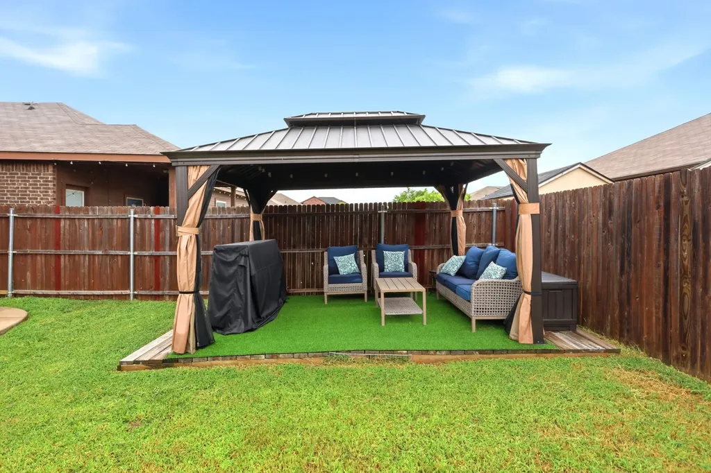 1817 Potrillo Lane Fort Worth TX 76131
