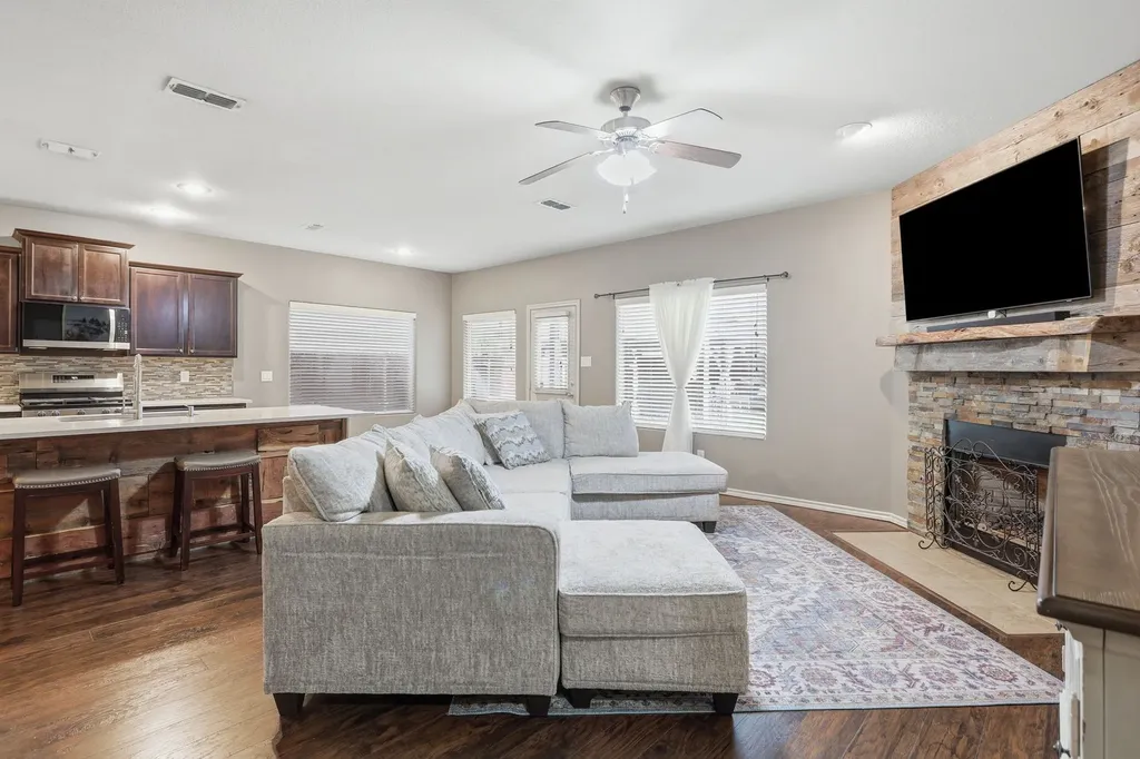 1817 Potrillo Lane Fort Worth TX 76131