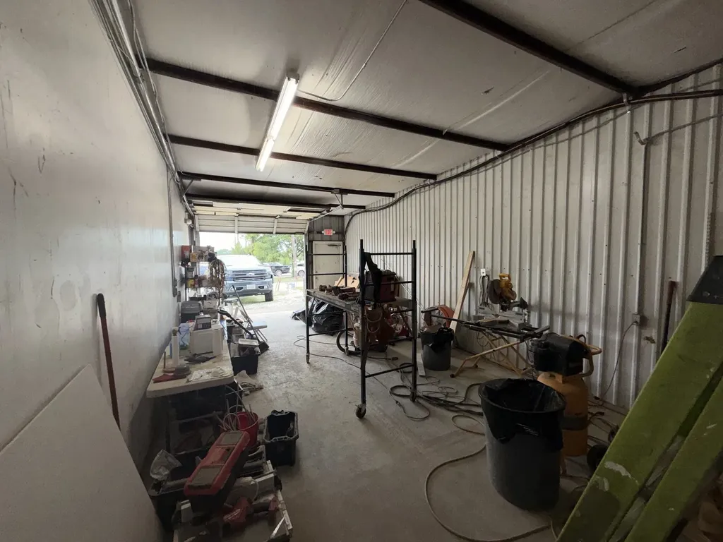 122 W Mccart Street Krum TX 76249
