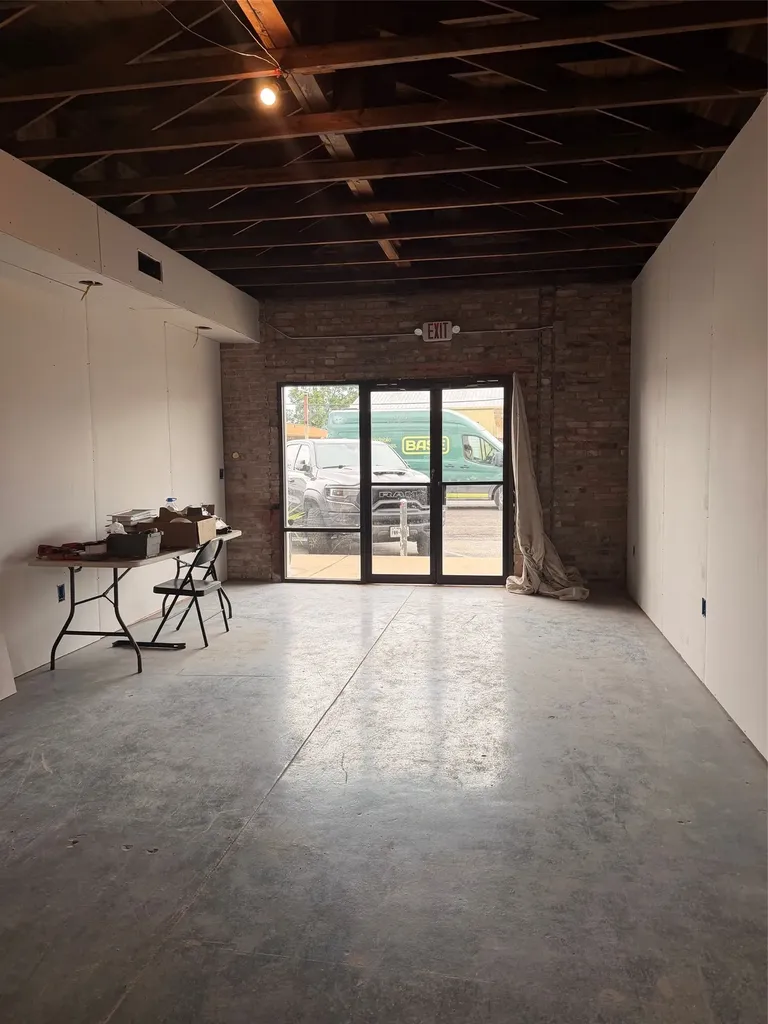 122 W Mccart Street Krum TX 76249
