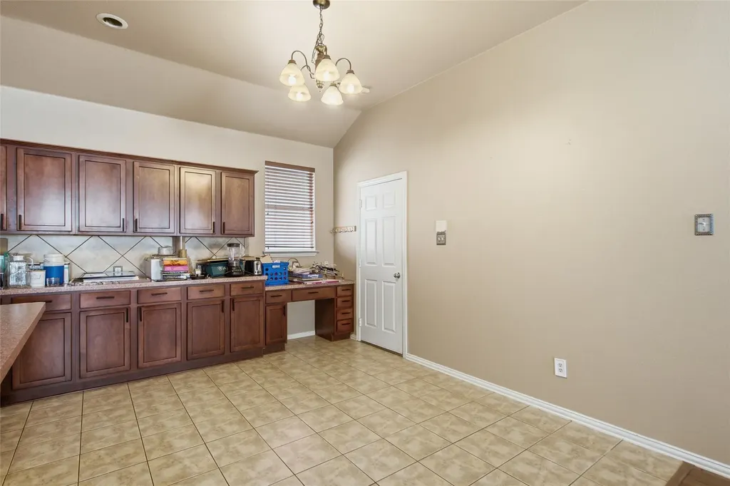 1728 Mercer Way Savannah TX 76227