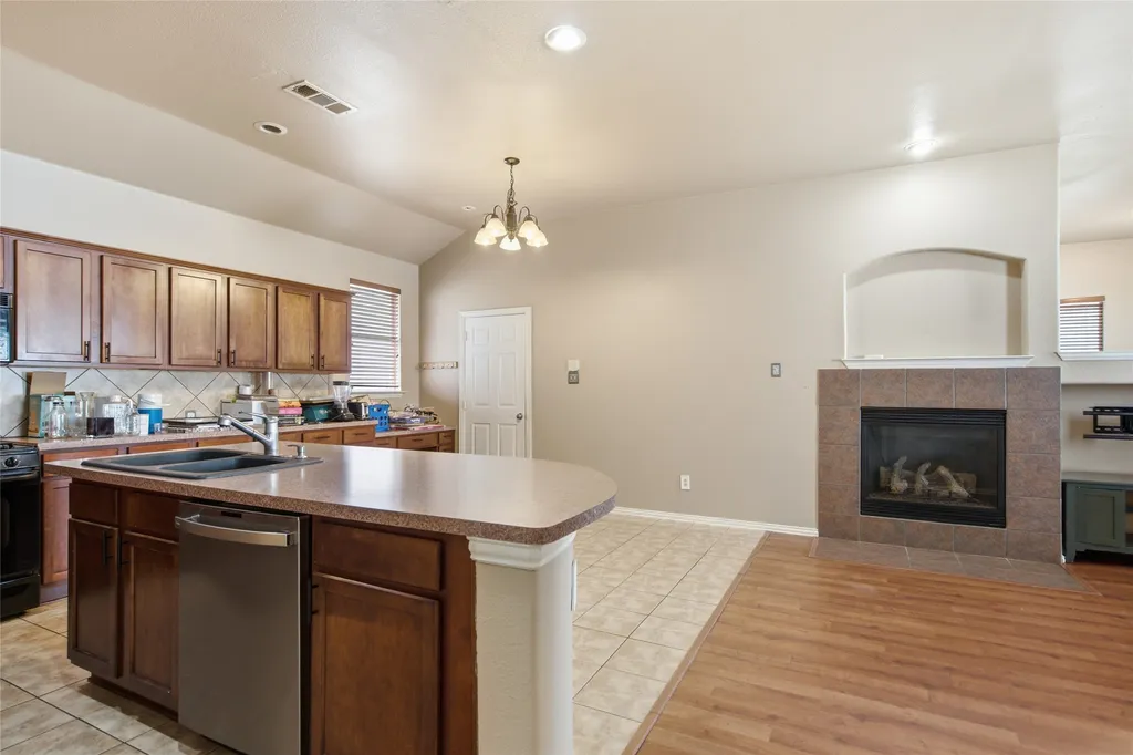 1728 Mercer Way Savannah TX 76227