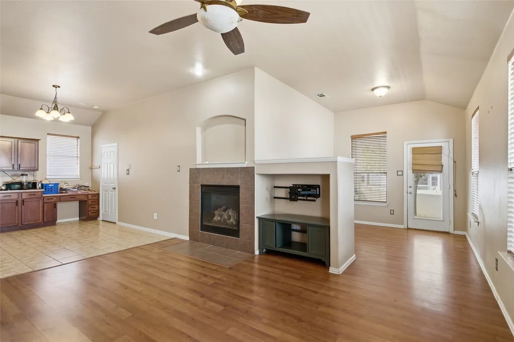 1728 Mercer Way Savannah TX 76227
