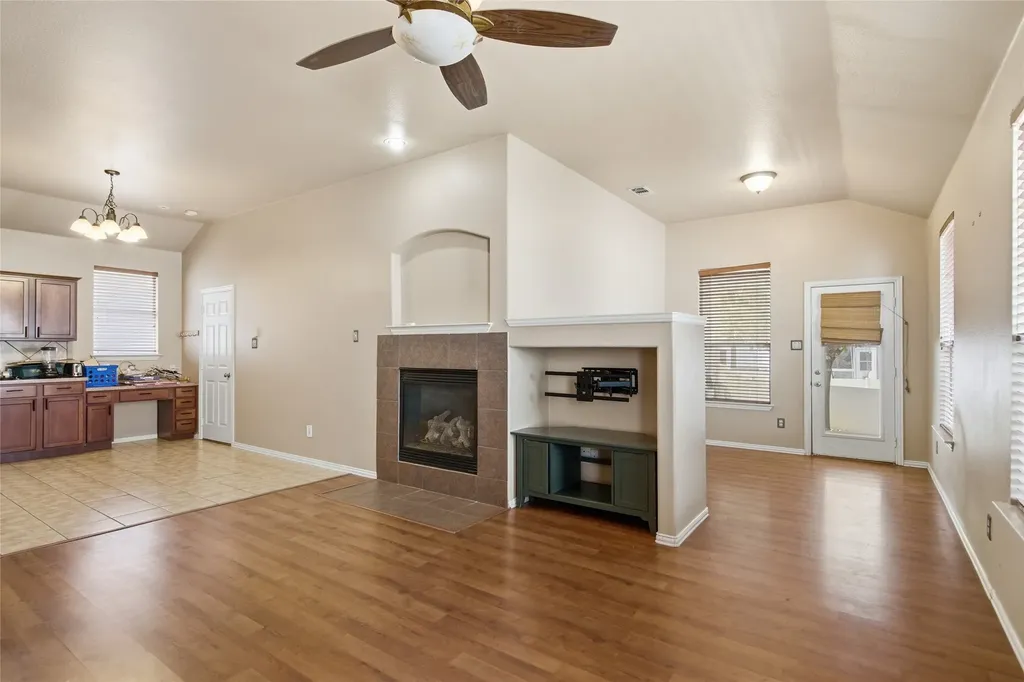 1728 Mercer Way Savannah TX 76227