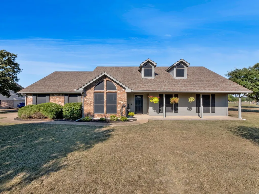 1020 Oak Hollow Lane Combine TX 75159