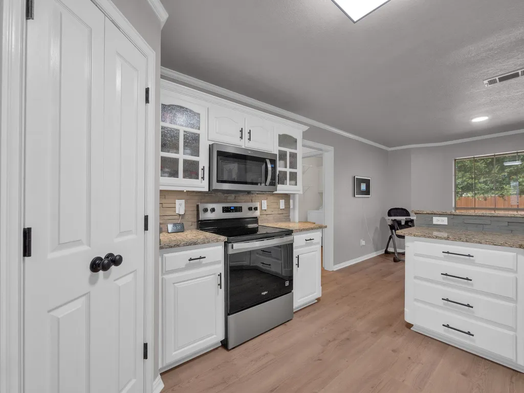 1020 Oak Hollow Lane Combine TX 75159