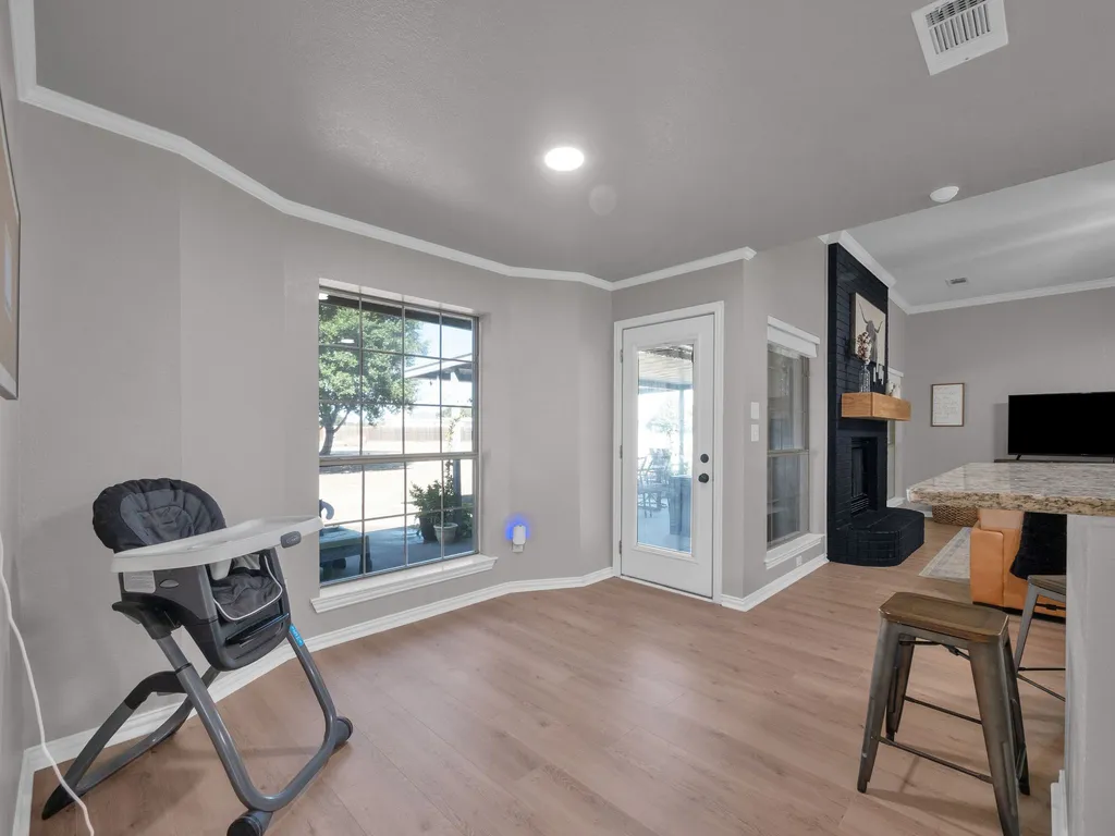 1020 Oak Hollow Lane Combine TX 75159
