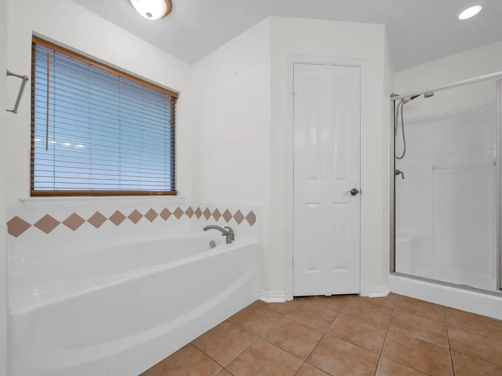 1020 Oak Hollow Lane Combine TX 75159