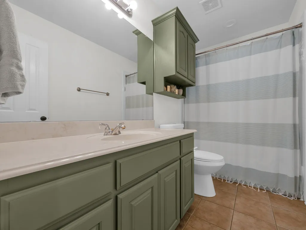 1020 Oak Hollow Lane Combine TX 75159