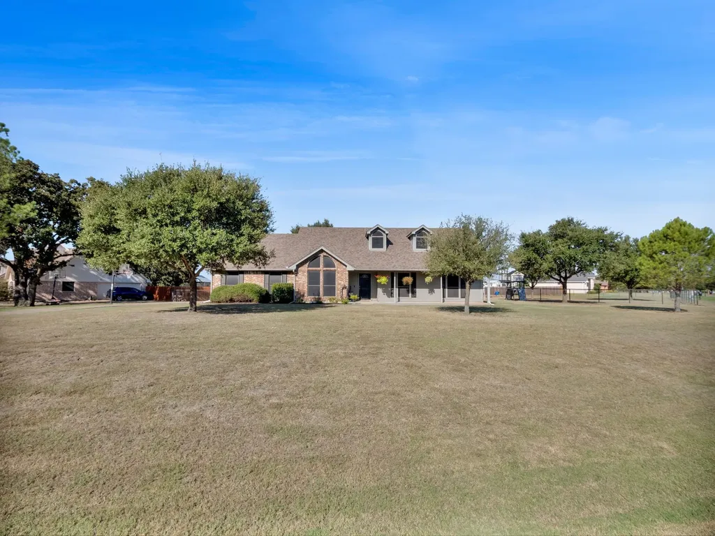 1020 Oak Hollow Lane Combine TX 75159