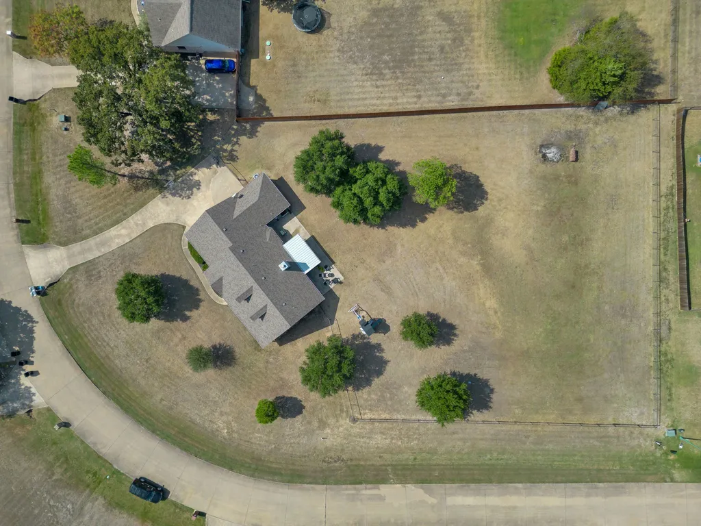 1020 Oak Hollow Lane Combine TX 75159
