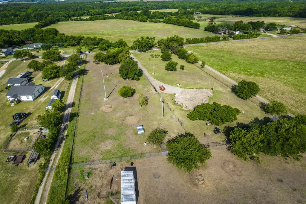 945 Lone Elm Road Waxahachie TX 75167