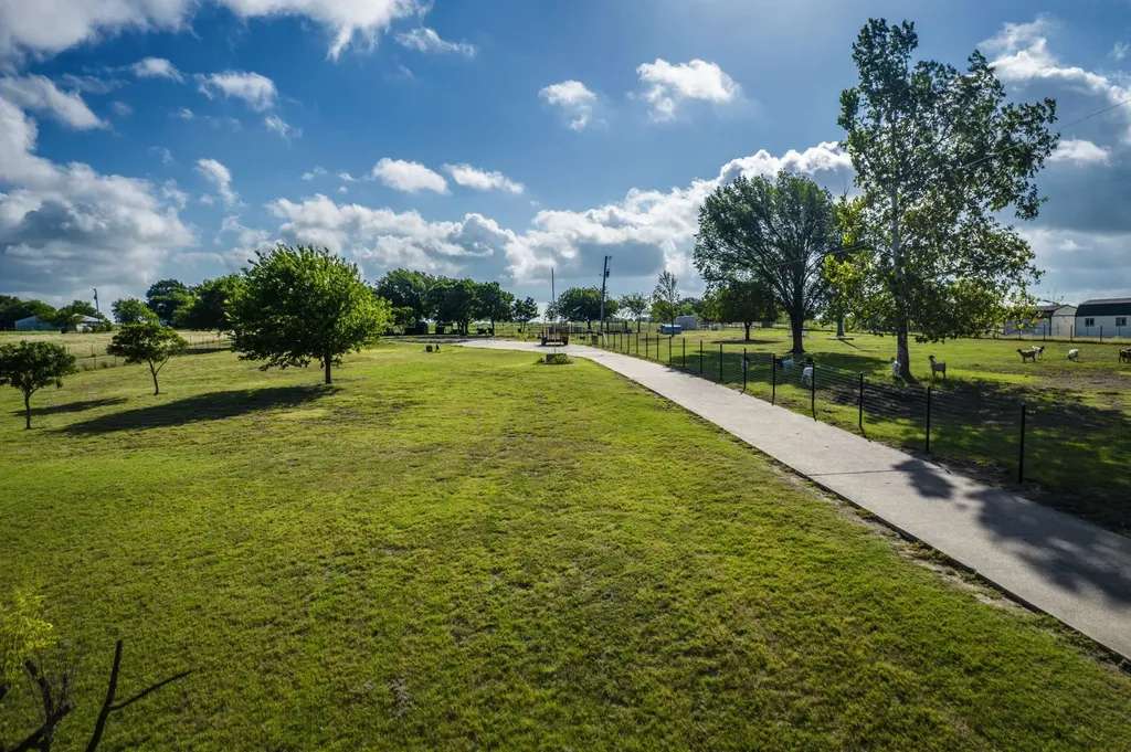 945 Lone Elm Road Waxahachie TX 75167